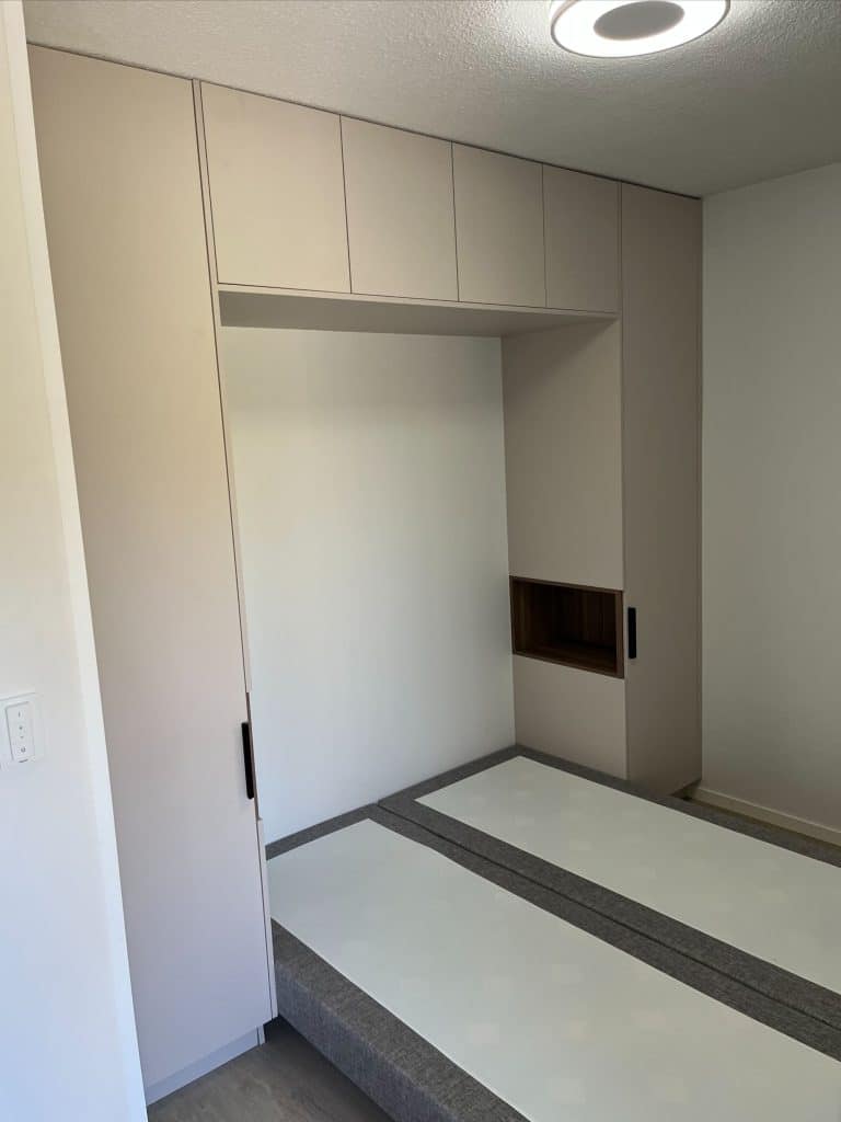 MRsauna-makuuhuoneryhmakalusteasennukset-suunnittelu-mittatilaustyot-puuseppa-Uusimaa-Helsinki-Espoo-Vantaa-Nurmijarvi-Klaukkala-Tuusula-Kirkkonummi