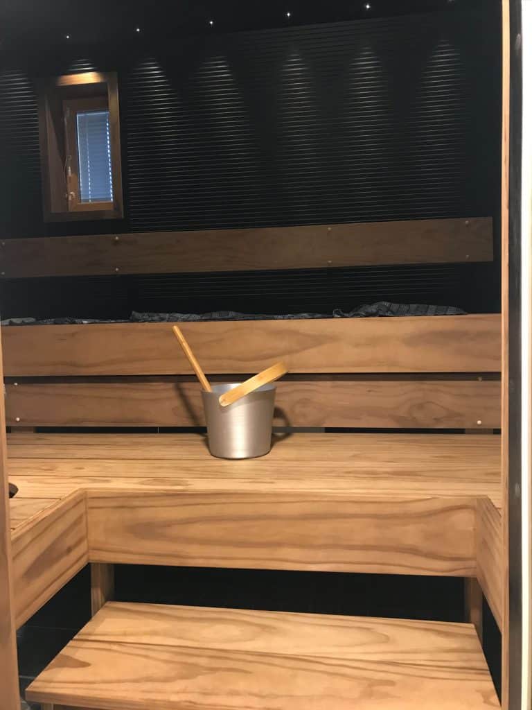 MRsauna-yksiolliset-uniikit-saunat-saunaremontit-puuseppa-Uusimaa-Helsinki-Espoo-Vantaa-Nurmijarvi-Klaukkala-Tuusula-Kirkkonummi-19