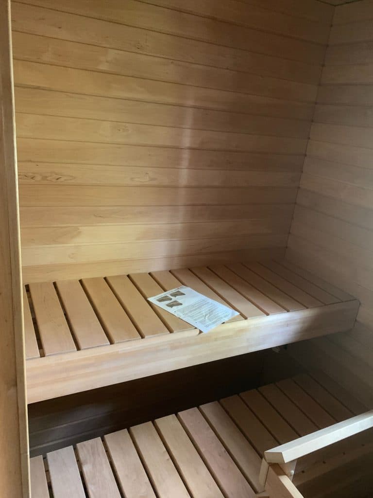 MRsauna-yksiolliset-uniikit-saunat-saunaremontit-puuseppa-Uusimaa-Helsinki-Espoo-Vantaa-Nurmijarvi-Klaukkala-Tuusula-Kirkkonummi-5