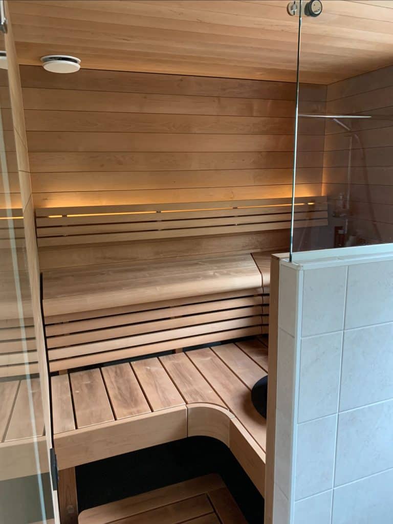 MRsauna-yksiolliset-uniikit-saunat-saunaremontit-puuseppa-Uusimaa-Helsinki-Espoo-Vantaa-Nurmijarvi-Klaukkala-Tuusula-Kirkkonummi-7